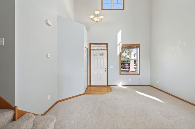 6757 Urbandale Lane N, Maple Grove, MN 55311