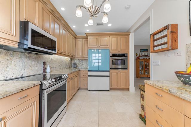 746 W Palmetto Park Road, Boca Raton, FL 33486