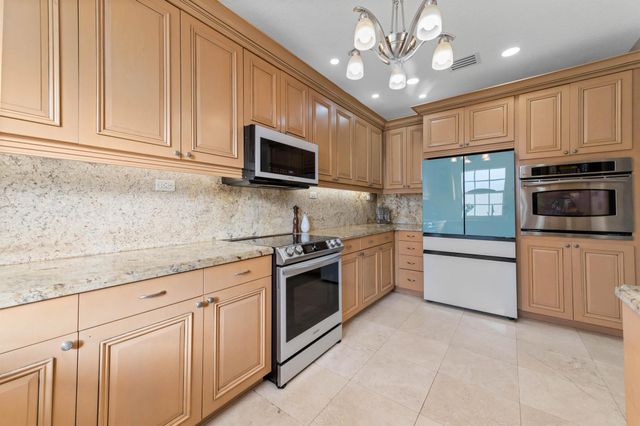 746 W Palmetto Park Road, Boca Raton, FL 33486