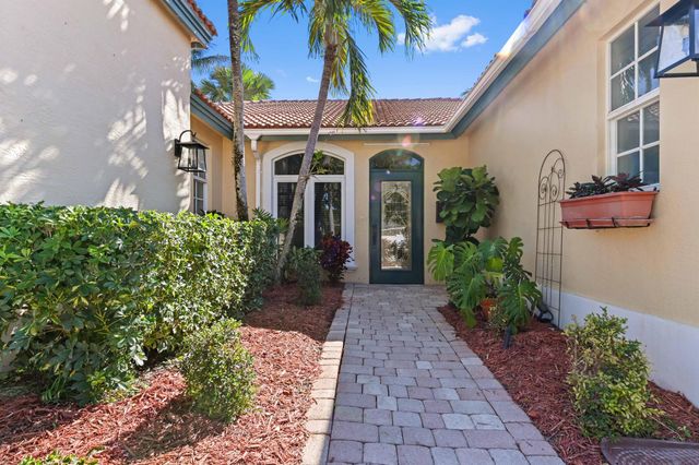 746 W Palmetto Park Road, Boca Raton, FL 33486