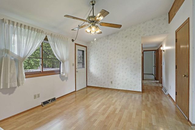 23626 62nd PLACE, Salem, WI 53168