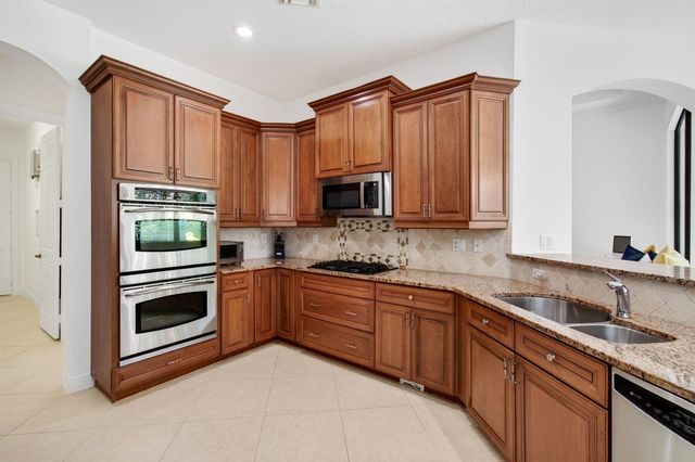 15564 Glencrest Avenue, Delray Beach, FL 33446