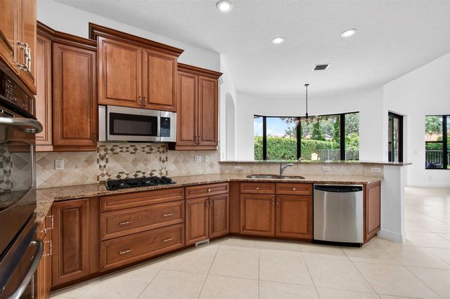 15564 Glencrest Avenue, Delray Beach, FL 33446