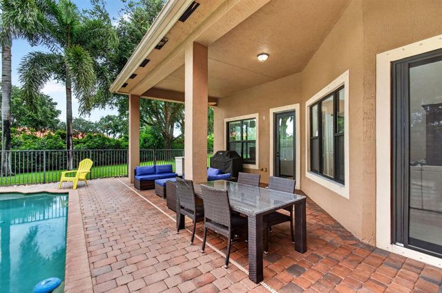 15564 Glencrest Avenue, Delray Beach, FL 33446
