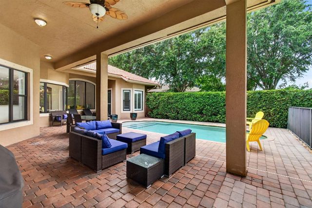 15564 Glencrest Avenue, Delray Beach, FL 33446