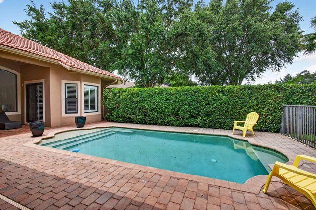 15564 Glencrest Avenue, Delray Beach, FL 33446