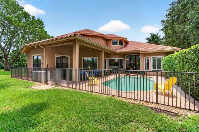 15564 Glencrest Avenue, Delray Beach, FL 33446