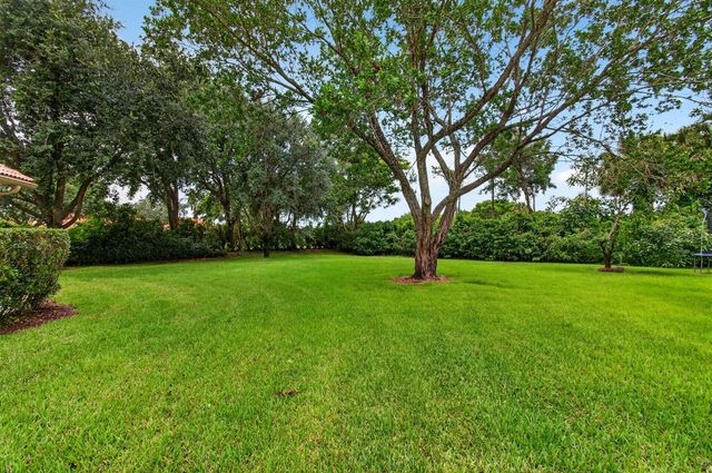 15564 Glencrest Avenue, Delray Beach, FL 33446