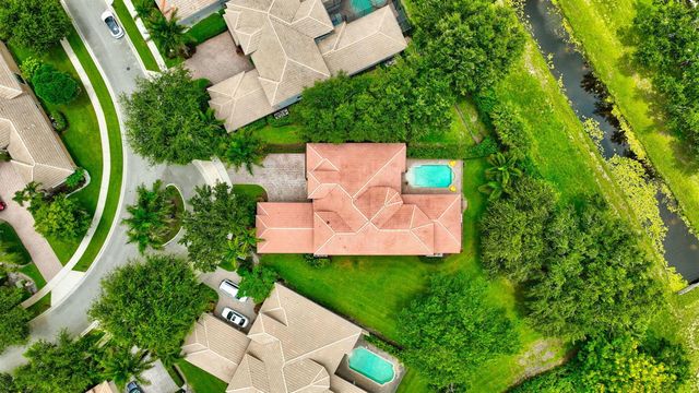 15564 Glencrest Avenue, Delray Beach, FL 33446