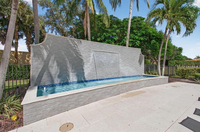 15564 Glencrest Avenue, Delray Beach, FL 33446
