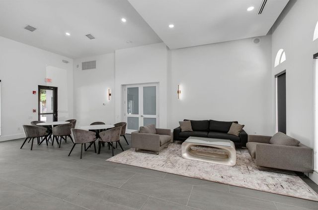 15564 Glencrest Avenue, Delray Beach, FL 33446