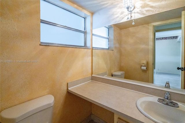 8205 NW 61st St B209, Tamarac, FL 33321