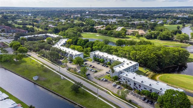 8205 NW 61st St B209, Tamarac, FL 33321