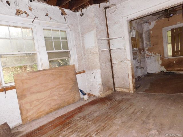 39 Sycamore Terrace, Mahopac, NY 10541