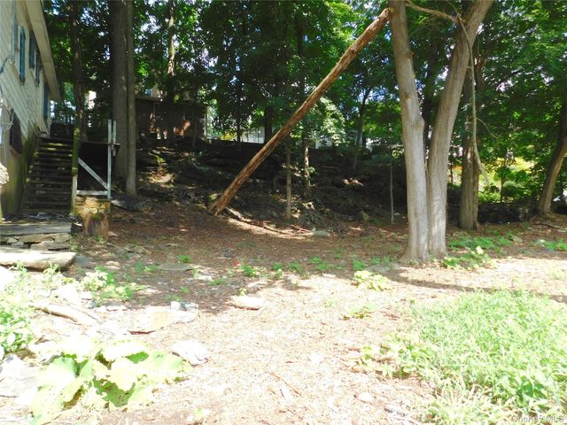 39 Sycamore Terrace, Mahopac, NY 10541