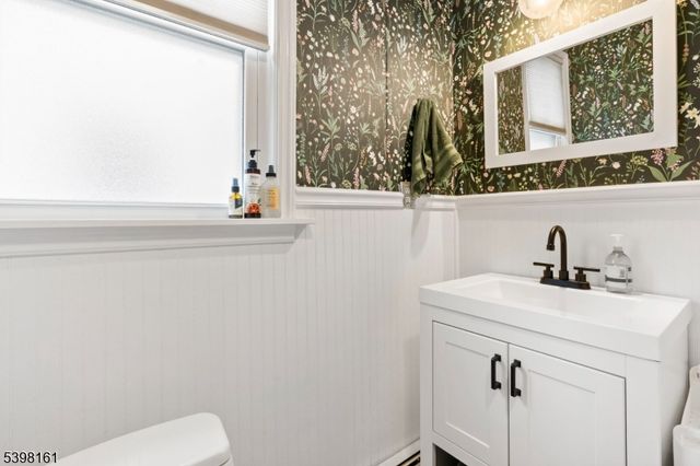 46 Plainfield Ave, Metuchen Boro, NJ 08840