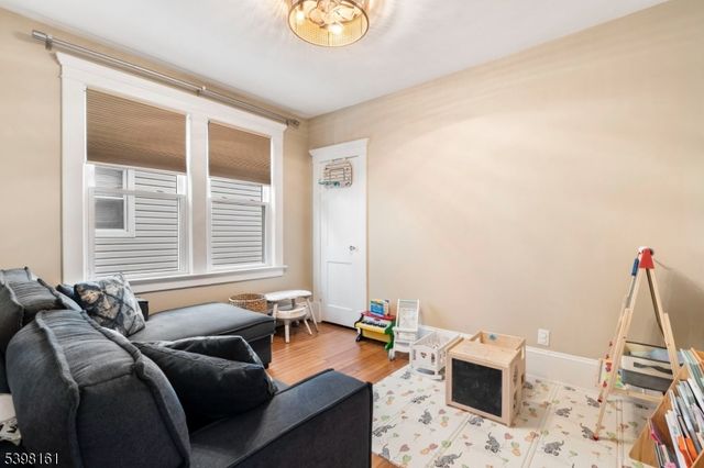 46 Plainfield Ave, Metuchen Boro, NJ 08840