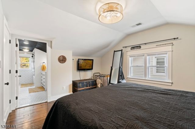 46 Plainfield Ave, Metuchen Boro, NJ 08840