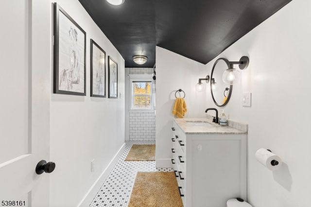 46 Plainfield Ave, Metuchen Boro, NJ 08840