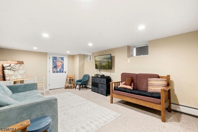 46 Plainfield Ave, Metuchen Boro, NJ 08840