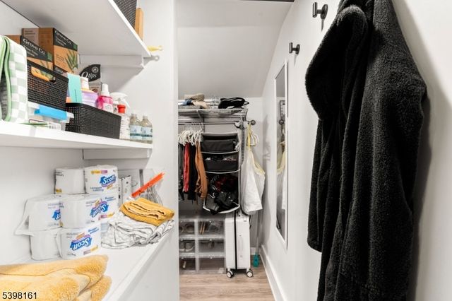 46 Plainfield Ave, Metuchen Boro, NJ 08840