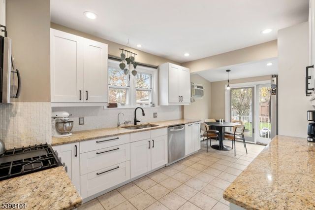 46 Plainfield Ave, Metuchen Boro, NJ 08840