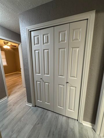 118 N Elk Dr, Cache, OK 73527