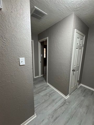 118 N Elk Dr, Cache, OK 73527