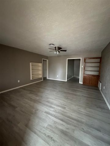 118 N Elk Dr, Cache, OK 73527