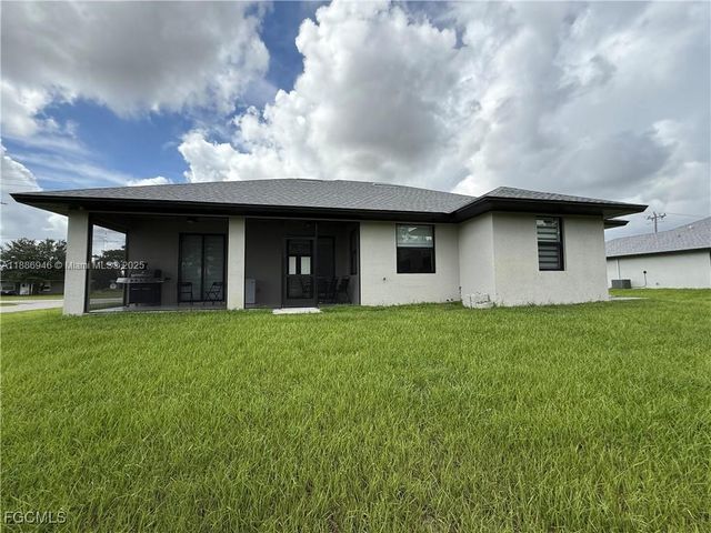 2107 E 10th Street, Lehigh Acres, FL 33936