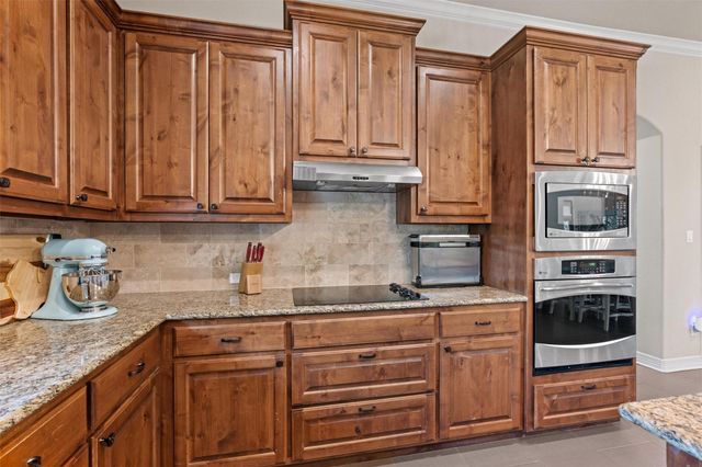 205 Quarry Lake EST, Liberty Hill, TX 78642