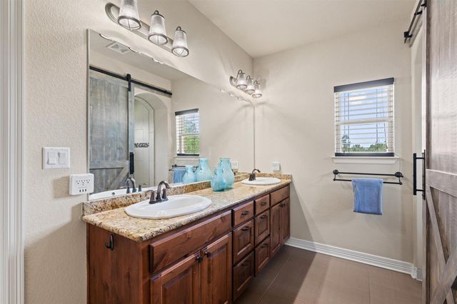 205 Quarry Lake EST, Liberty Hill, TX 78642