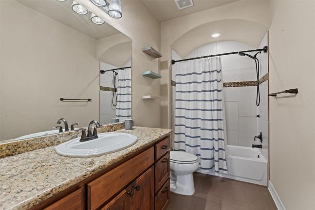 205 Quarry Lake EST, Liberty Hill, TX 78642