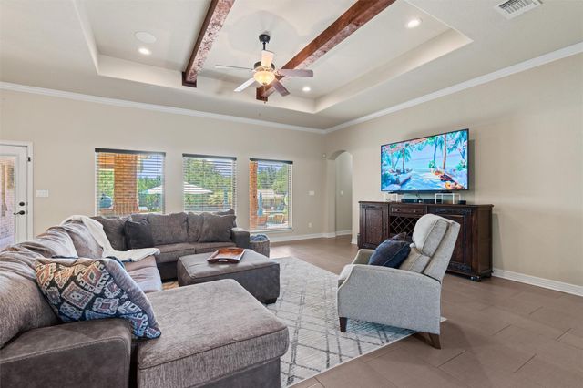 205 Quarry Lake EST, Liberty Hill, TX 78642