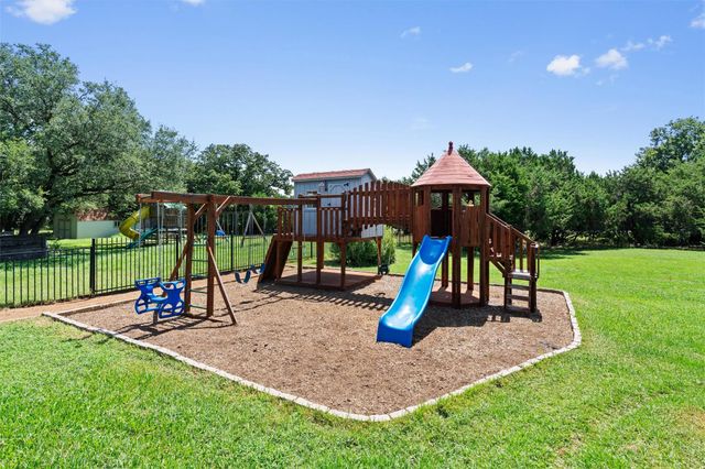 205 Quarry Lake EST, Liberty Hill, TX 78642