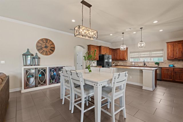 205 Quarry Lake EST, Liberty Hill, TX 78642