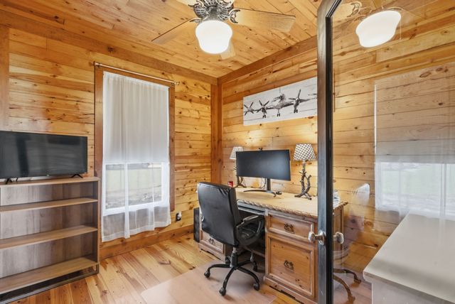 2390 S Branch Road, Krum, TX 76249