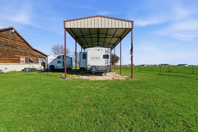 2390 S Branch Road, Krum, TX 76249