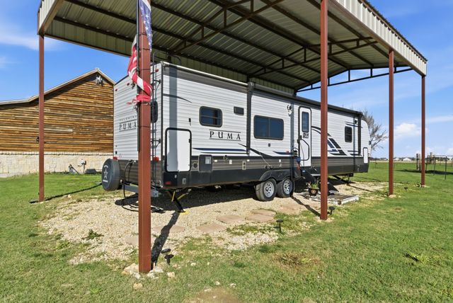 2390 S Branch Road, Krum, TX 76249