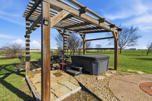 2390 S Branch Road, Krum, TX 76249