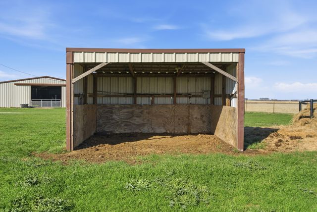 2390 S Branch Road, Krum, TX 76249