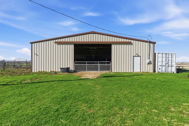 2390 S Branch Road, Krum, TX 76249