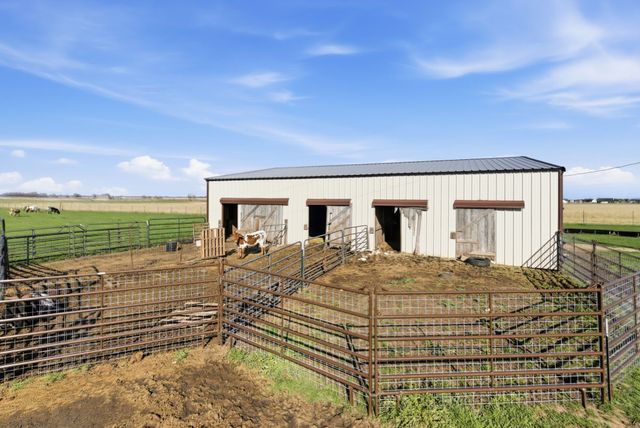 2390 S Branch Road, Krum, TX 76249