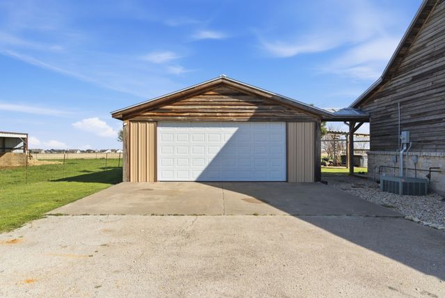 2390 S Branch Road, Krum, TX 76249