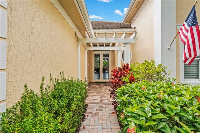 1209 River Wind Circle, Vero Beach, FL 32967