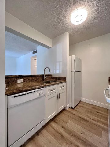 1013 Meadows Circle 1013, Boynton Beach, FL 33436