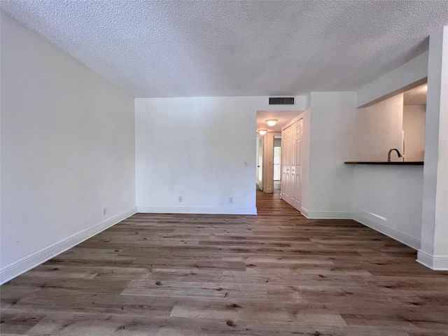 1013 Meadows Circle 1013, Boynton Beach, FL 33436