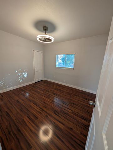 512 Sunset Street, Coalinga, CA 93210