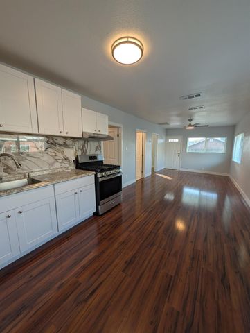 512 Sunset Street, Coalinga, CA 93210