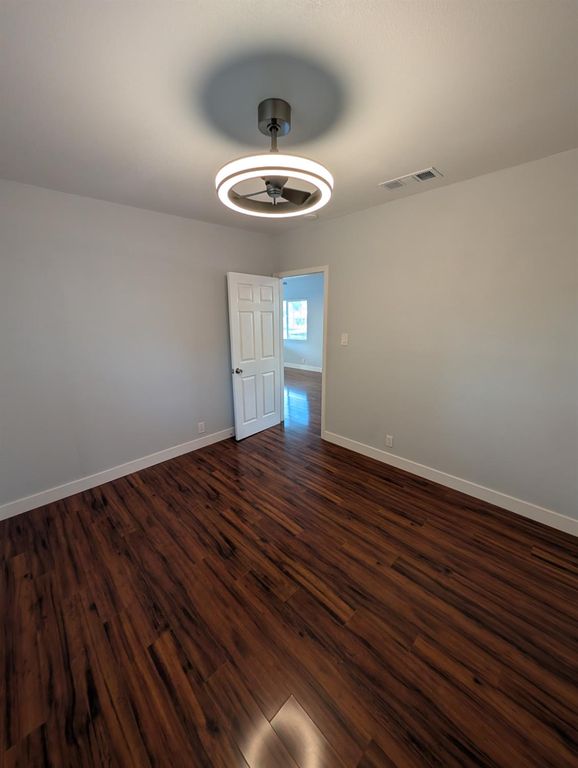 Image 15 of property listing at 512 Sunset Street, Coalinga, CA 93210